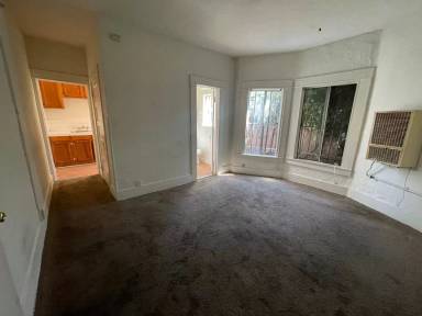Main picture of 704 Pacific Ave