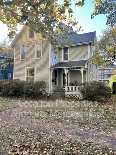 Main picture of 1305 Vermont St