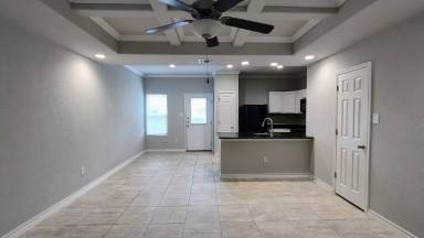 Main picture of 16901 Dancing Ava