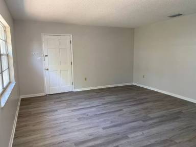 Main picture of 540 Windsor St