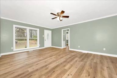 Main picture of 216 13th Ave SW