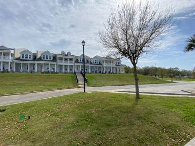 Main picture of 3004 Dock St