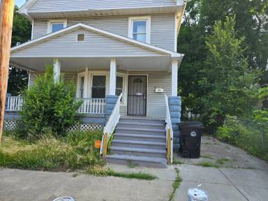 Main picture of 8323 Medina Ave