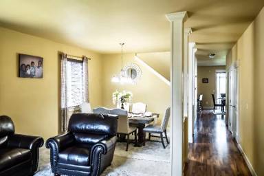 Main picture of 6704 NE 58th Ave