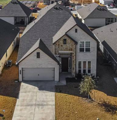 Main picture of 6306 Golden Gate Dr