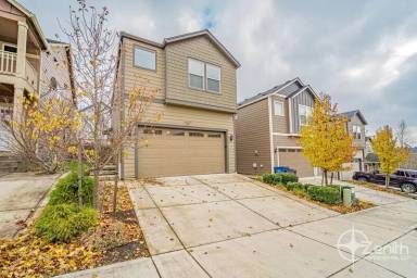 Main picture of 3303 NE 43rd Pl