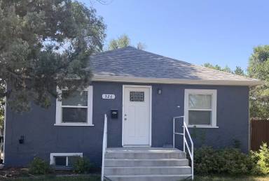 Main picture of 326 W Railroad Ave