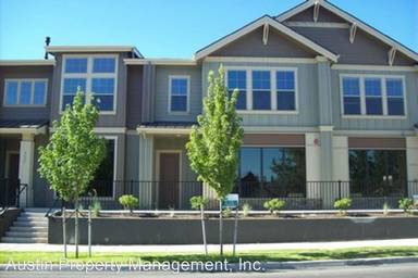 Main picture of 2701 NW Crossing Dr