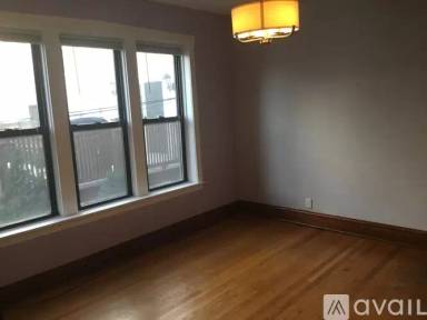 Main picture of 2325 W Iowa St