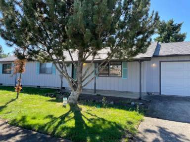 Main picture of 3376 Tahitian Ave