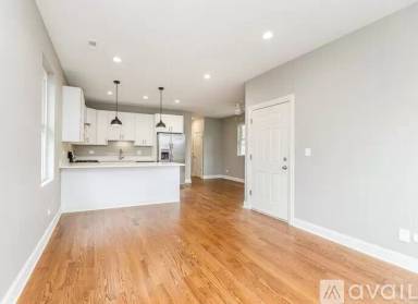 Main picture of 4741 S Michigan Ave