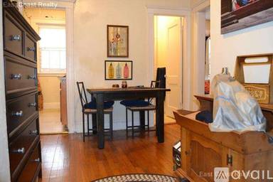 Main picture of 63 Woodstock Ave