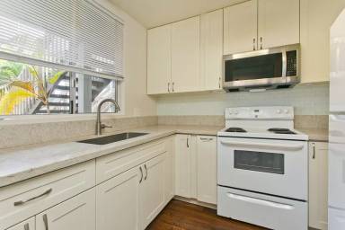 Main picture of 95-759 Hokuwelowelo Pl