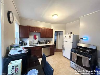 Main picture of 74 Romsey St