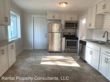 Main picture of 718 Crosby St NW