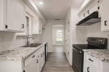 Main picture of 9815 Sagemoss Ln