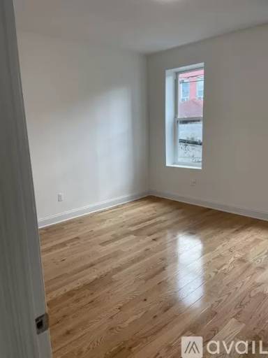 Main picture of 50 Paerdegat 2nd St