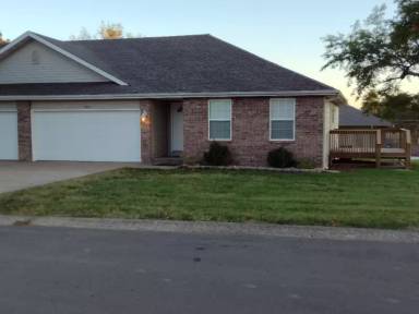 Main picture of 610 Nelson Dr