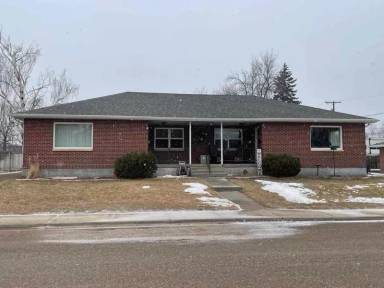 Main picture of 2 35th St N