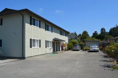 Main picture of 4047 Walnut Dr