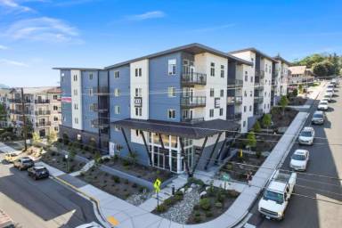Main picture of 500 Square Apartments