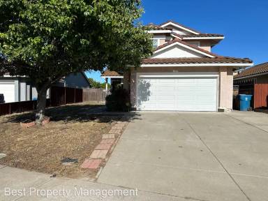 Main picture of 3045 Butternut St