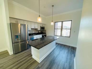 Main picture of 4045 Butler St