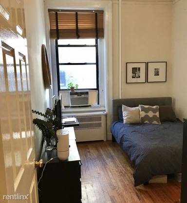 Main picture of 210 West 16th St