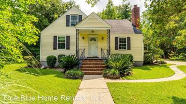Main picture of 25 Oak Forest Dr