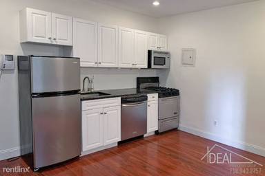 Main picture of 568 Pacific St