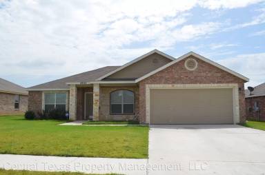 Main picture of 4904 Screaming Eagle Cir