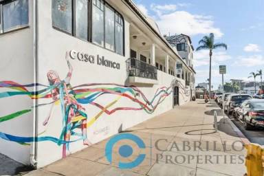 Main picture of Casa Blanca