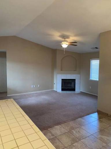 Main picture of 512 W Windsor Dr