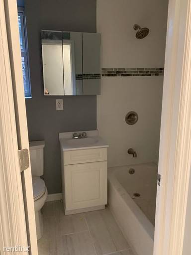 Main picture of 1 Bayonne Hbr