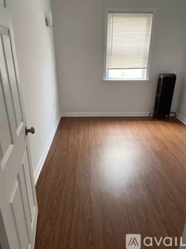 Main picture of 429 W Girard Ave