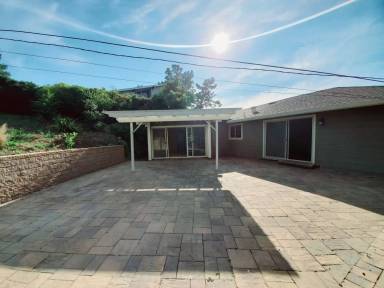 Main picture of 2745 Summit Dr