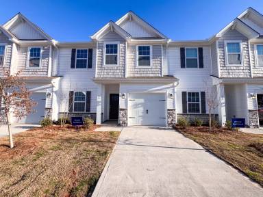 Main picture of 54 Fernhill Ln