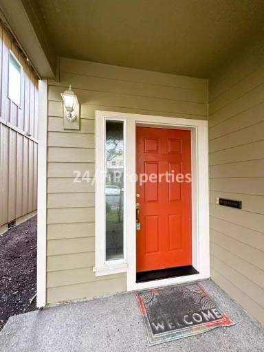 Main picture of 4556 SE Olivewood St