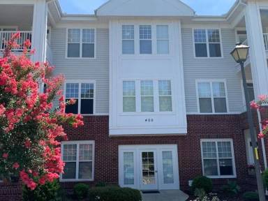 Main picture of 426 Eyam Hall Ln