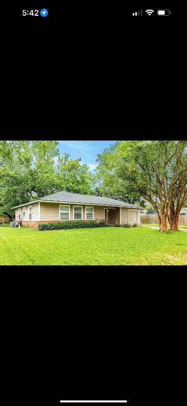 Main picture of 304 Gardenia St