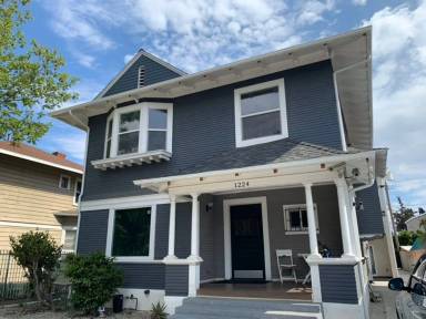 Main picture of 1224 W 35th St