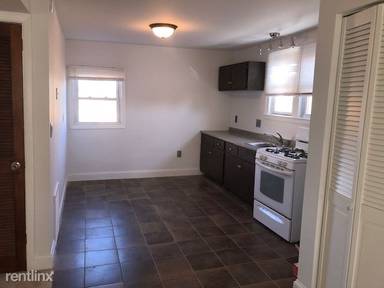 Main picture of 219 N Main St