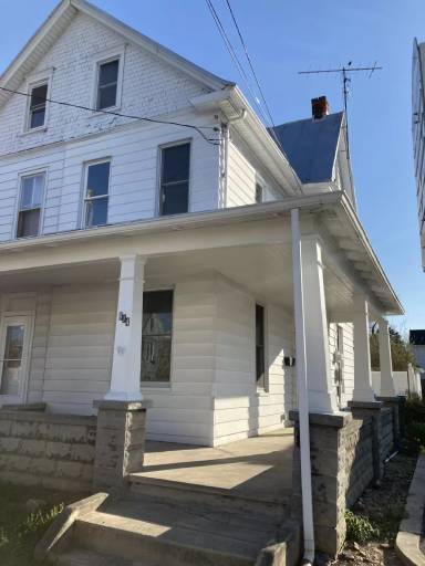 Main picture of 814 Bridge St