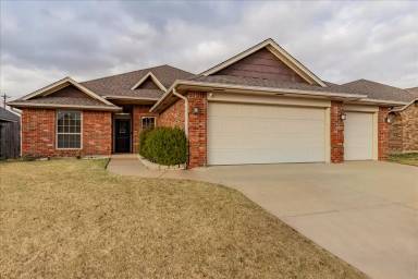 Main picture of 2413 SE 89th Ter