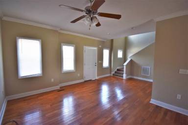 Main picture of 4988 Burkhalter Rd