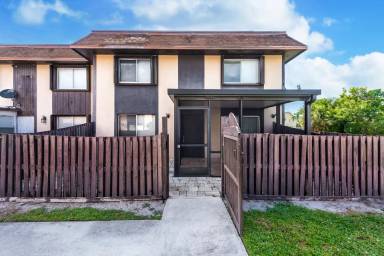 Main picture of 2140 Sherwood Forest Blvd