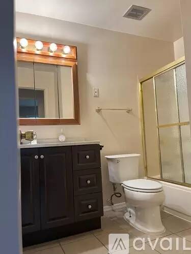Main picture of 30 Hinsdale Ln
