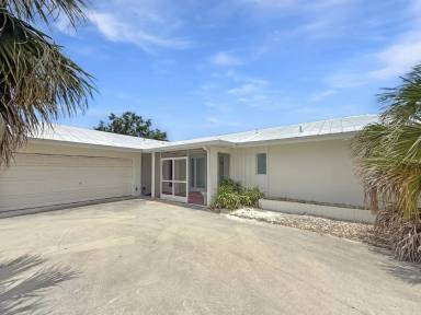 Main picture of 6950 Overlook Dr