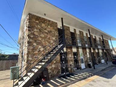 Main picture of 3969 Southlawn Ave