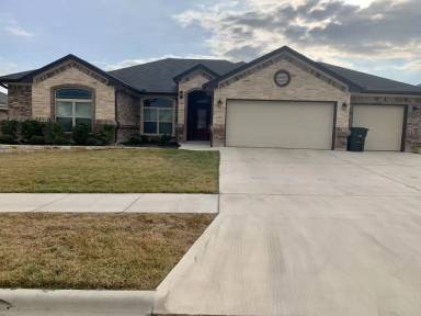 Main picture of 5006 Andreana Dr